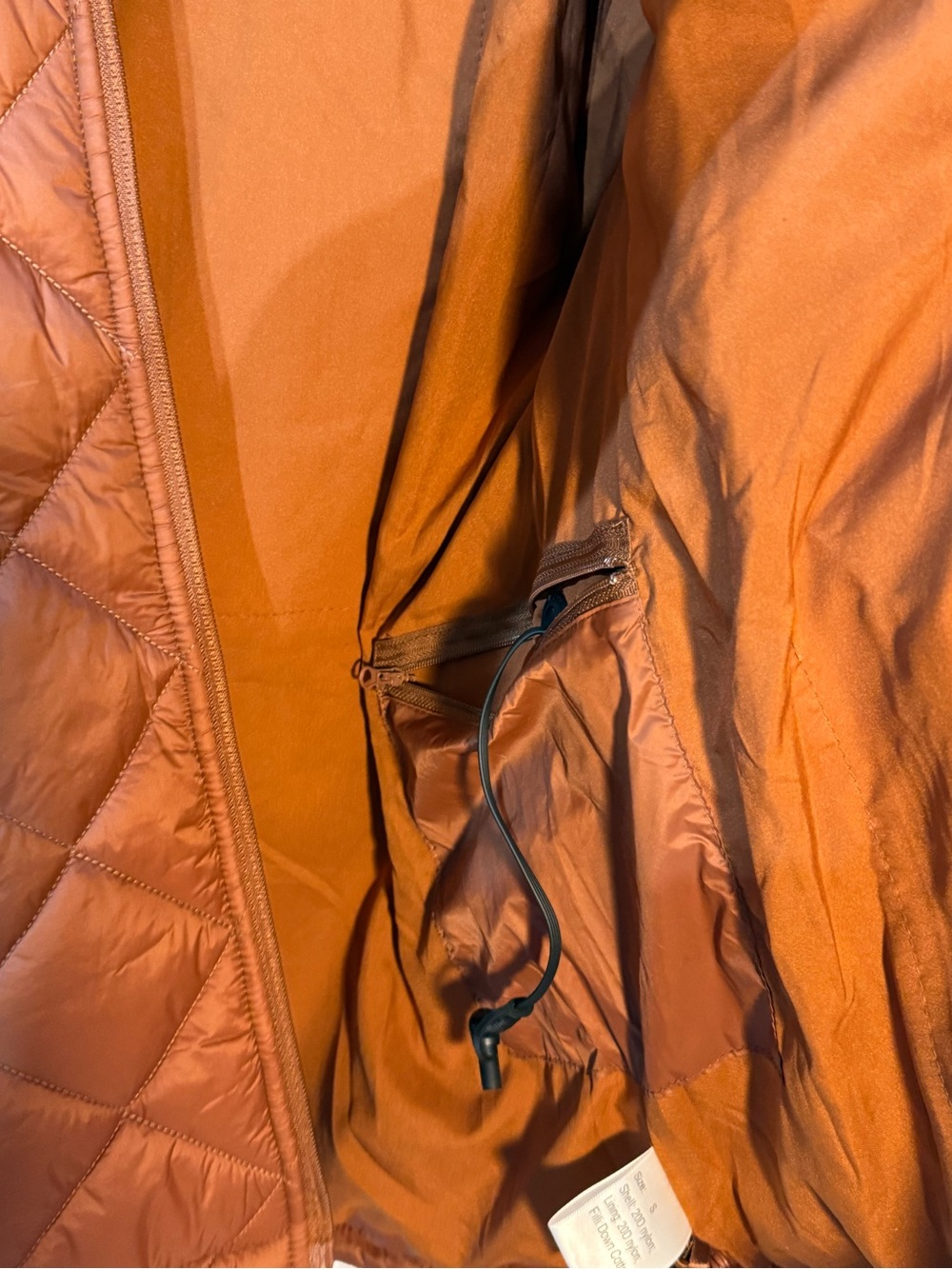 Amazon Women's Quilted Hooded Jacket in Rust size small - Picture 2 of 7